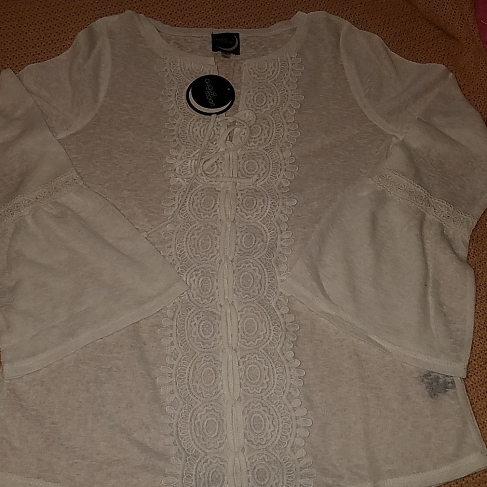 august moon womans long sleeve top M